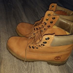 Men's Timberland Boots size 8.5 orange